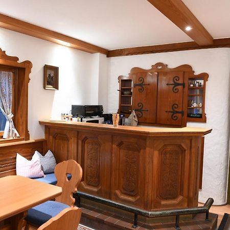 Holzschnitzers Appartements Ehrwald Kültér fotó