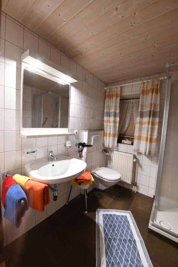 Holzschnitzers Appartements Ehrwald Kültér fotó